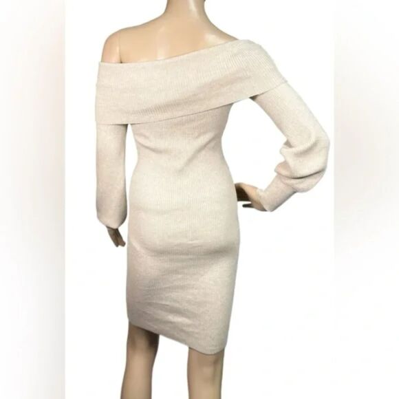 HIPPIE ROSE Off-The-Shoulder Long Sleeve Sweater Dress Size XS‎ NWT - Picture 2 of 3